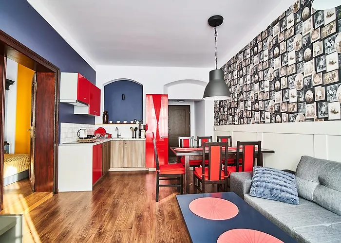 - Na Kowarskiej Starowce * Kowary